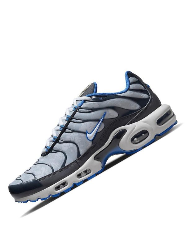 Air Max Plus SE